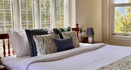 The Umri Lansdowne Home stay Room Type - True Blue Deluxe