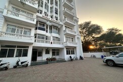 Miraj Getaway 2 BHK Apartment