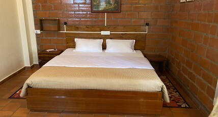 GEORGIA SUNSHINE VILLAGE Room Type - SUPERIOR DELUXE