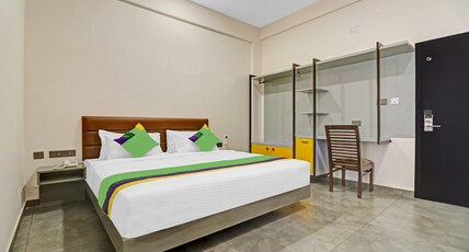 Treebo Grand Vistara Airport Suites, 500m from Cochin International Airport Room Type - Standard Room