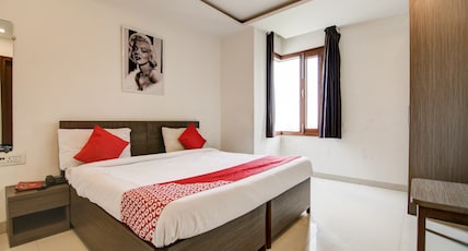 Collection O Jayshree Domestic Airport Room Type - Deluxe Collection O Jayshree Domestic Airport Room Type - Deluxe