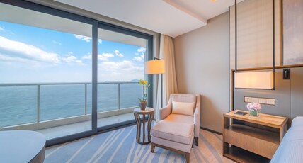 Hilton Zhoushan Room Type - SUPERIOR SEA VIEW KING RM