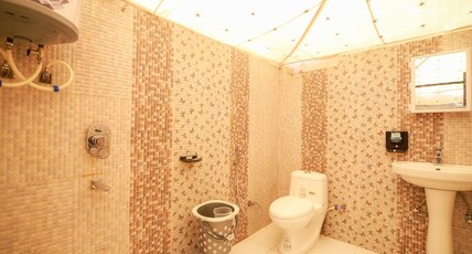 Idyllic Cascade Resort Room Type - Maharaja Tent with Mountain View