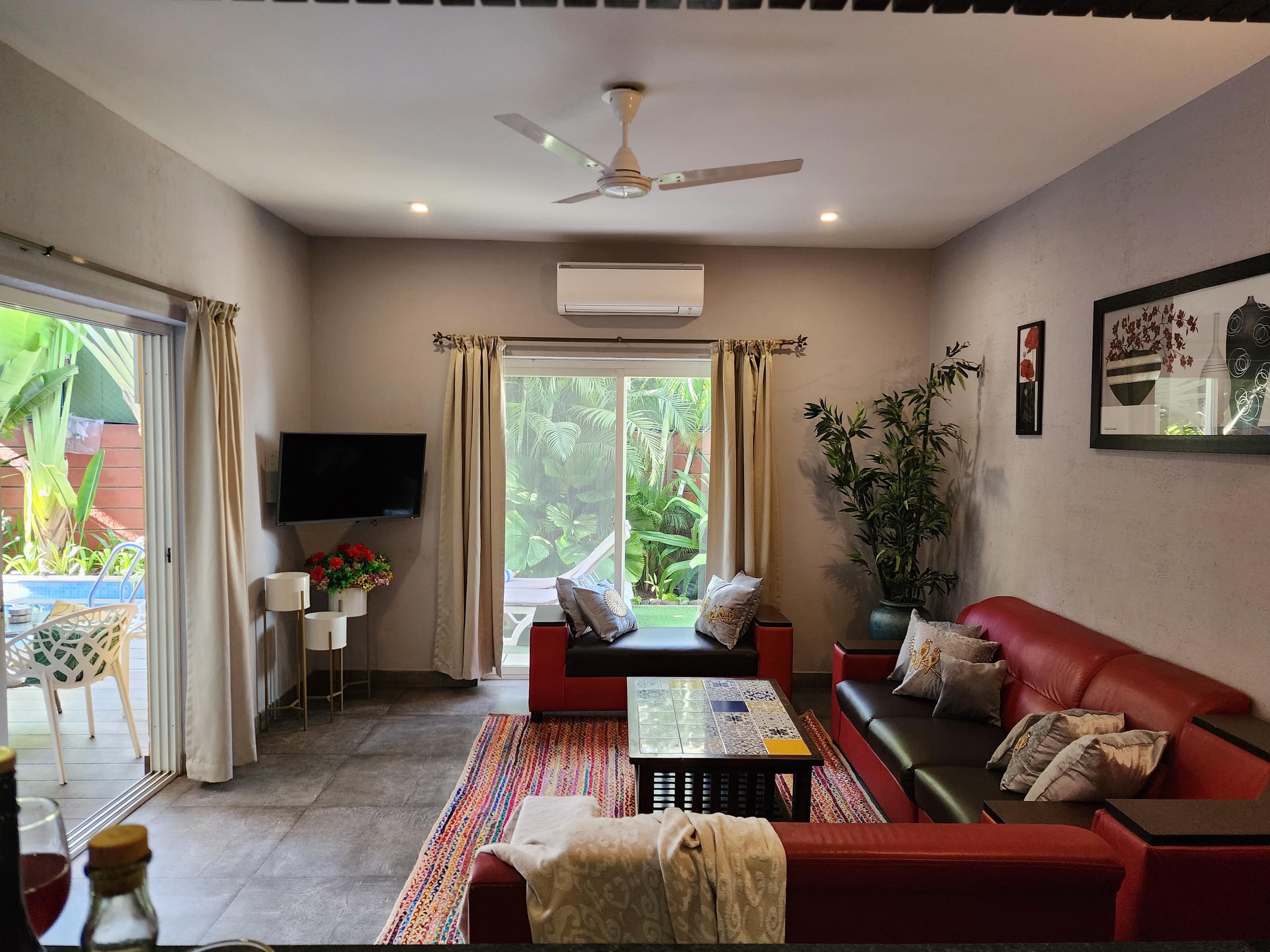 LookNoMore 5br Pool Villa Candolim Beach 600m - Tap to explore photos
