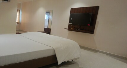 Hotel Surya Grand Room Type - Non AC Luxury Rooms