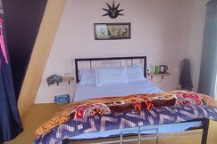 Nomadsland by cottage club inn