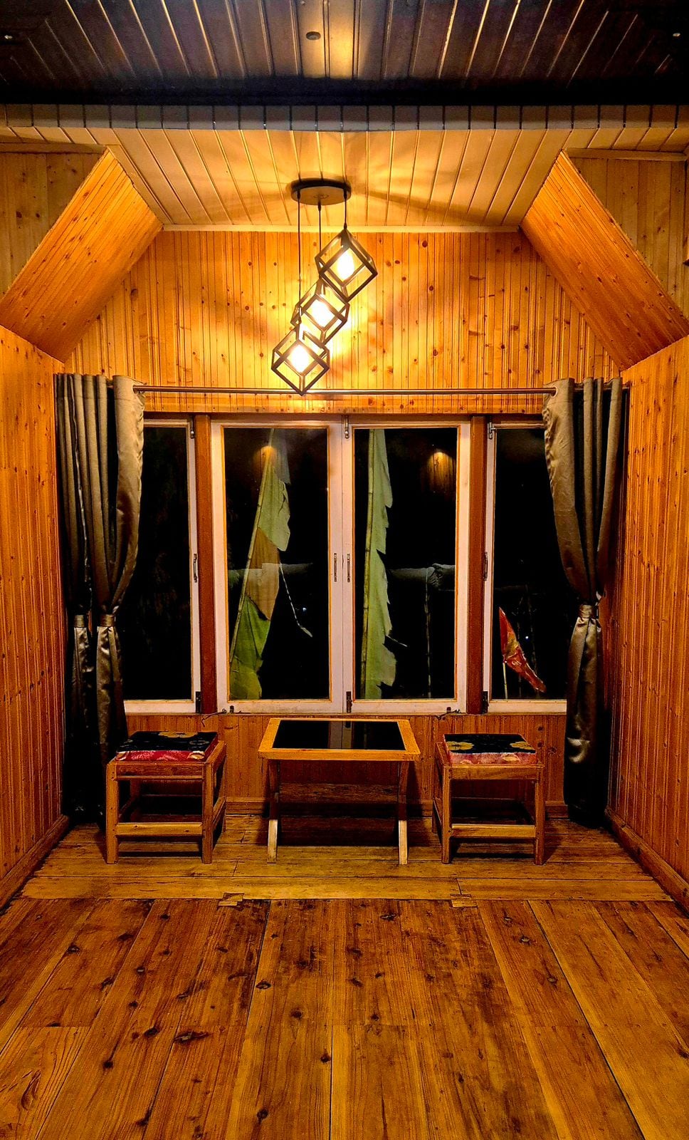 Nomads Nest Homestay - Tap to explore photos