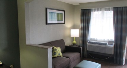 Best Western Executive Suites Room Type - 1 King Bed, Non-Smoking, 32-Inch Lcd Television, High Speed Internet Access, Microwave And Refrigera