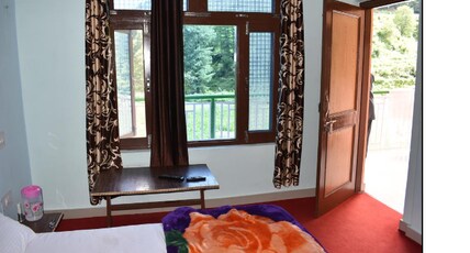 Hotel Surat Room Type - Deluxe Room