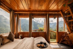 Himalyan Quail Nest Treehouse