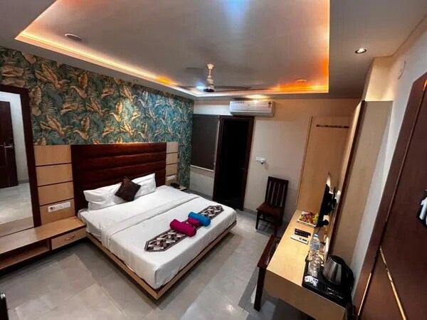 FabHotel Amrit Inn - Tap to explore photos