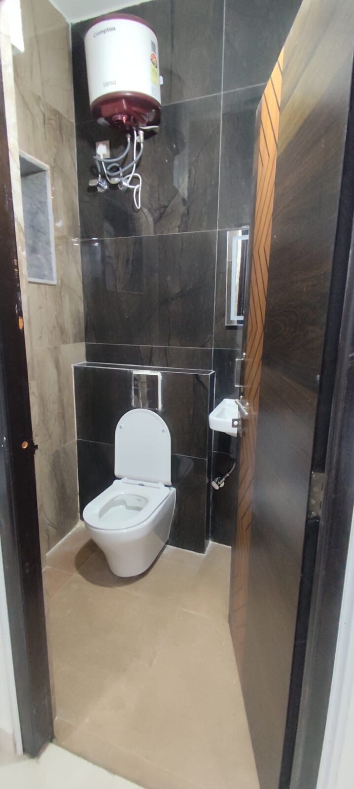 Modern convenient flat in financial district - Tap to explore photos