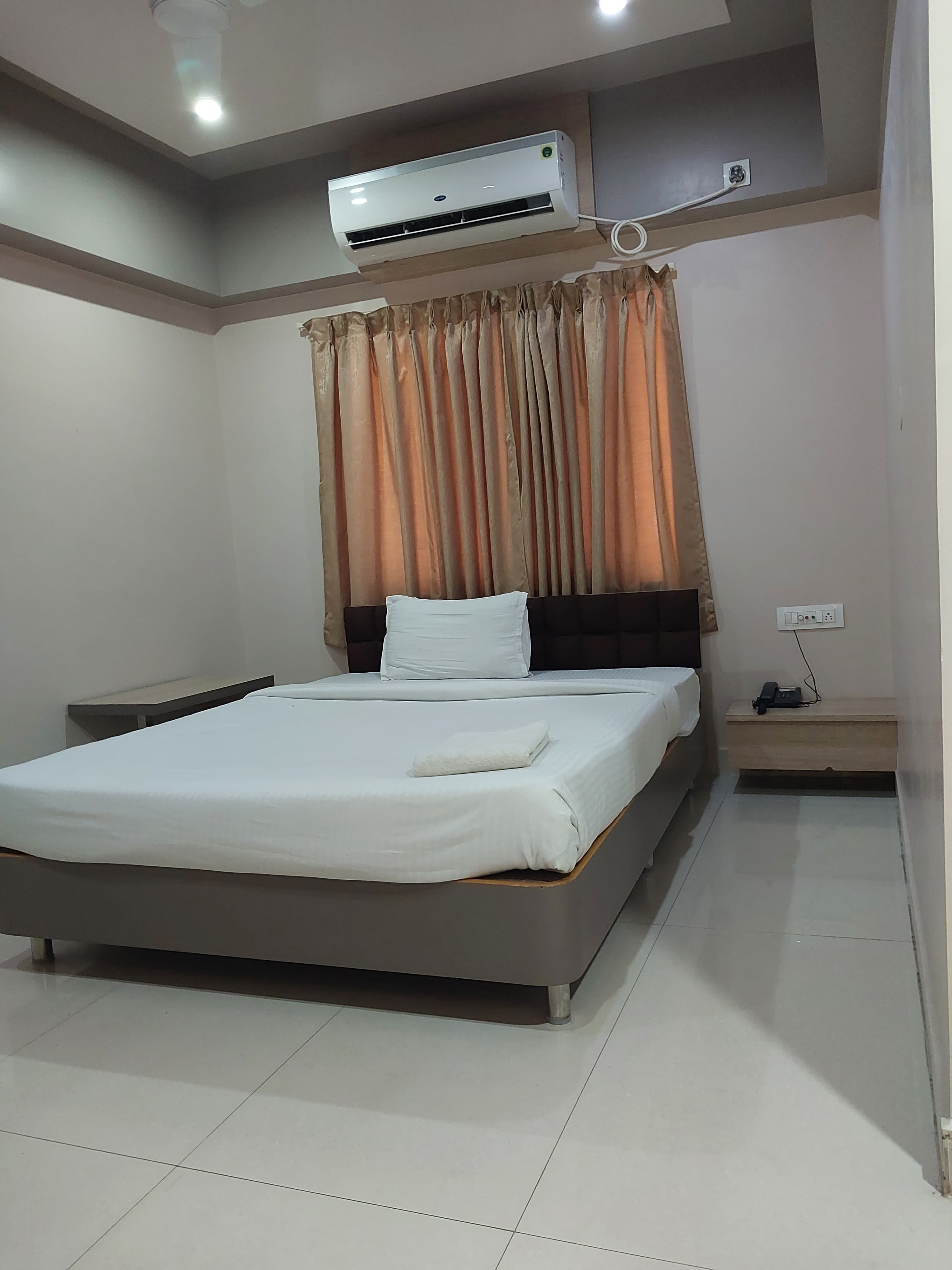 HOTEL INDRAPRASTHA - Tap to explore photos