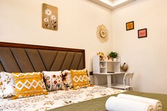 House of RaShe Cozy 1BHK Near Golf Course Road