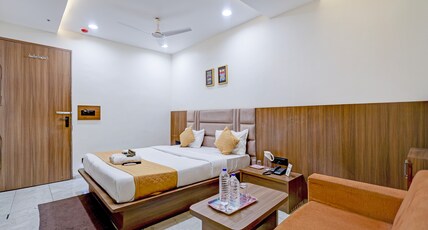 HOTEL LEE PARAMOUNT Room Type - Deluxe Room