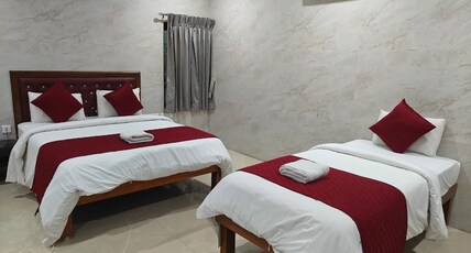 Hotel Grand Palace Room Type - DELUXE AC TRIPLE ROOM