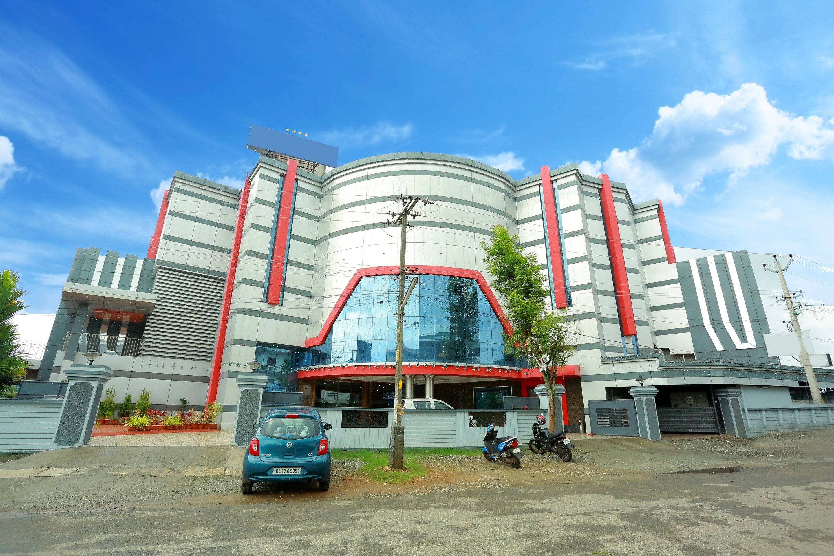 Super Capital O Kovilakam Residency - Tap to explore photos