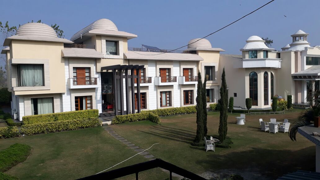 Hotel Silver Castle (Sagar Ratna) - Tap to explore photos