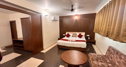HOTEL ARK RESIDENCY Room Type - Deluxe Room