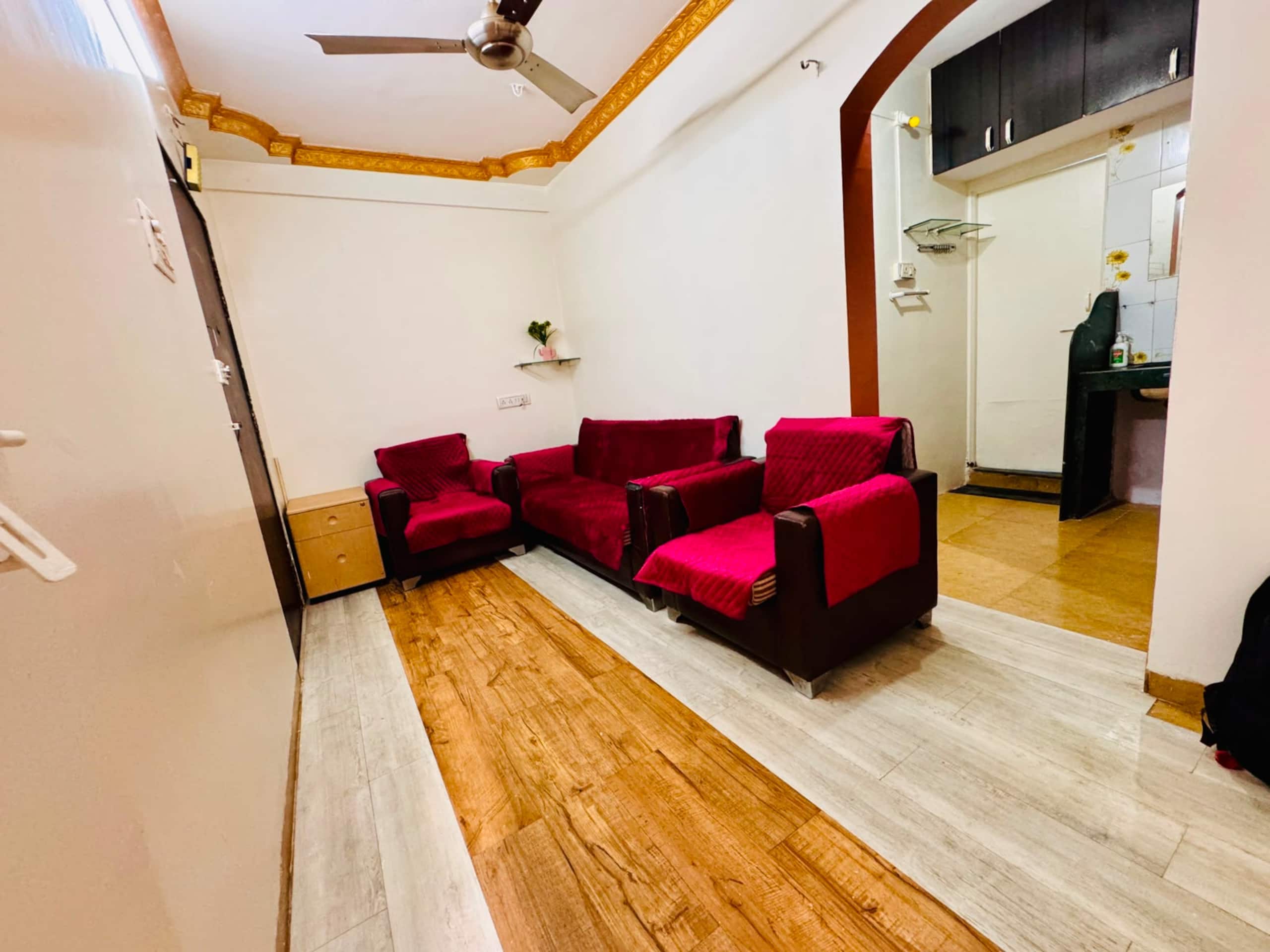 Royal Residency -3bhk duplex house full privacy - Tap to explore photos