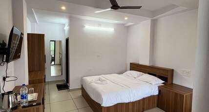 Natures Retreat Vagamon Room Type - Deluxe room with Balcony 3 Lower Floor