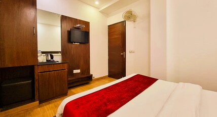 Hotel Namaskar Heights Room Type - Deluxe Room - Non View