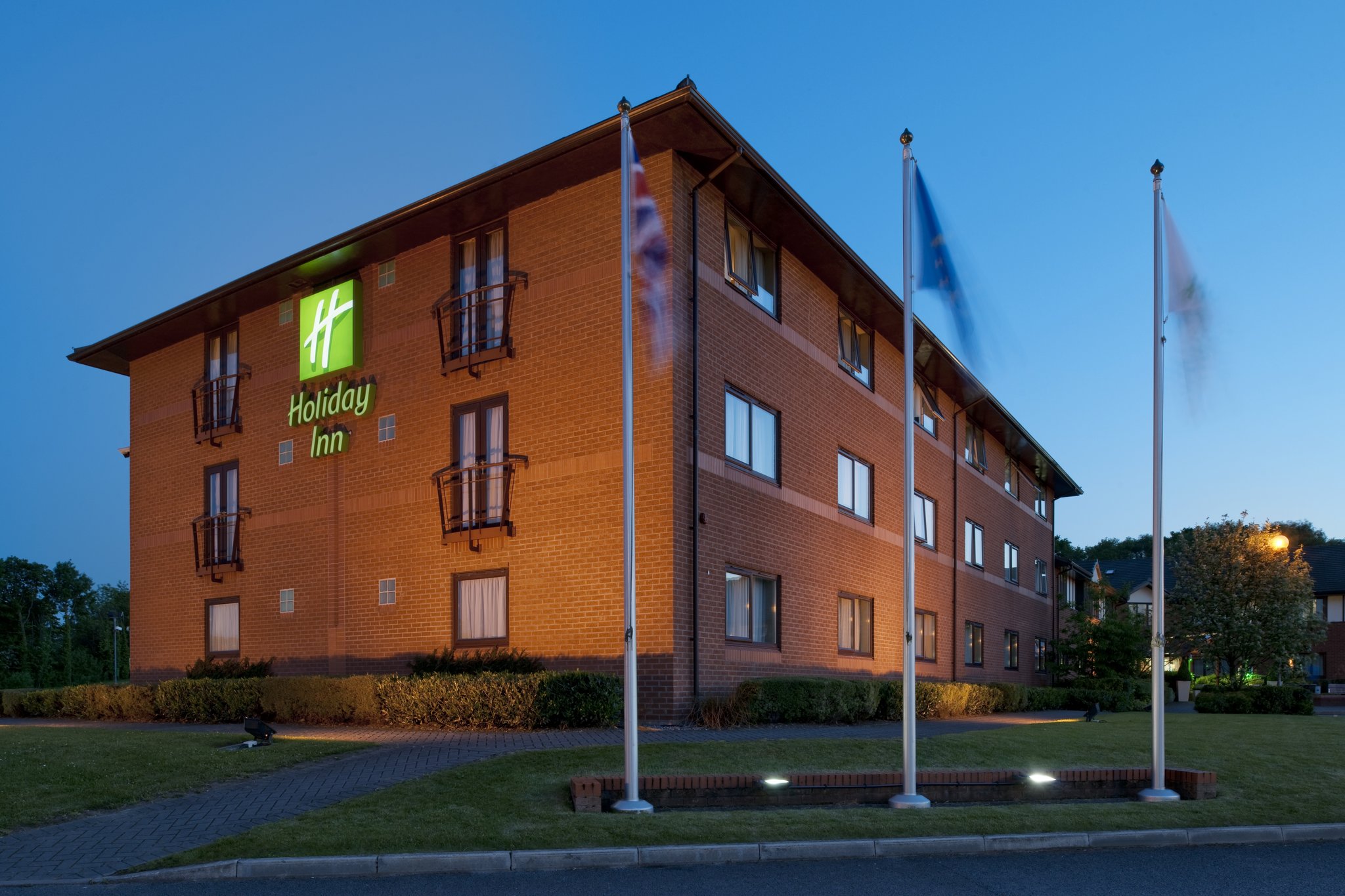 Holiday Inn A55 CHESTER WEST - Tap to explore photos