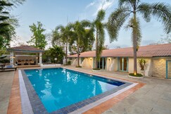 LohonoStays Villa Santorini