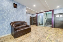 OYO 77966 F5 Hospitality