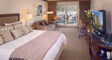 Best Western Plus Island Palms Hotel & Marina Room Type - 1 King Bed, Mobility Accessible, Bathtub, View, Non-Smoking