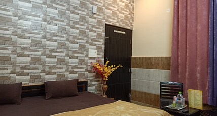 MAAN HOTEL AND RESTAURANT Room Type - Standard AC