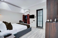 Collection O Karol Bagh