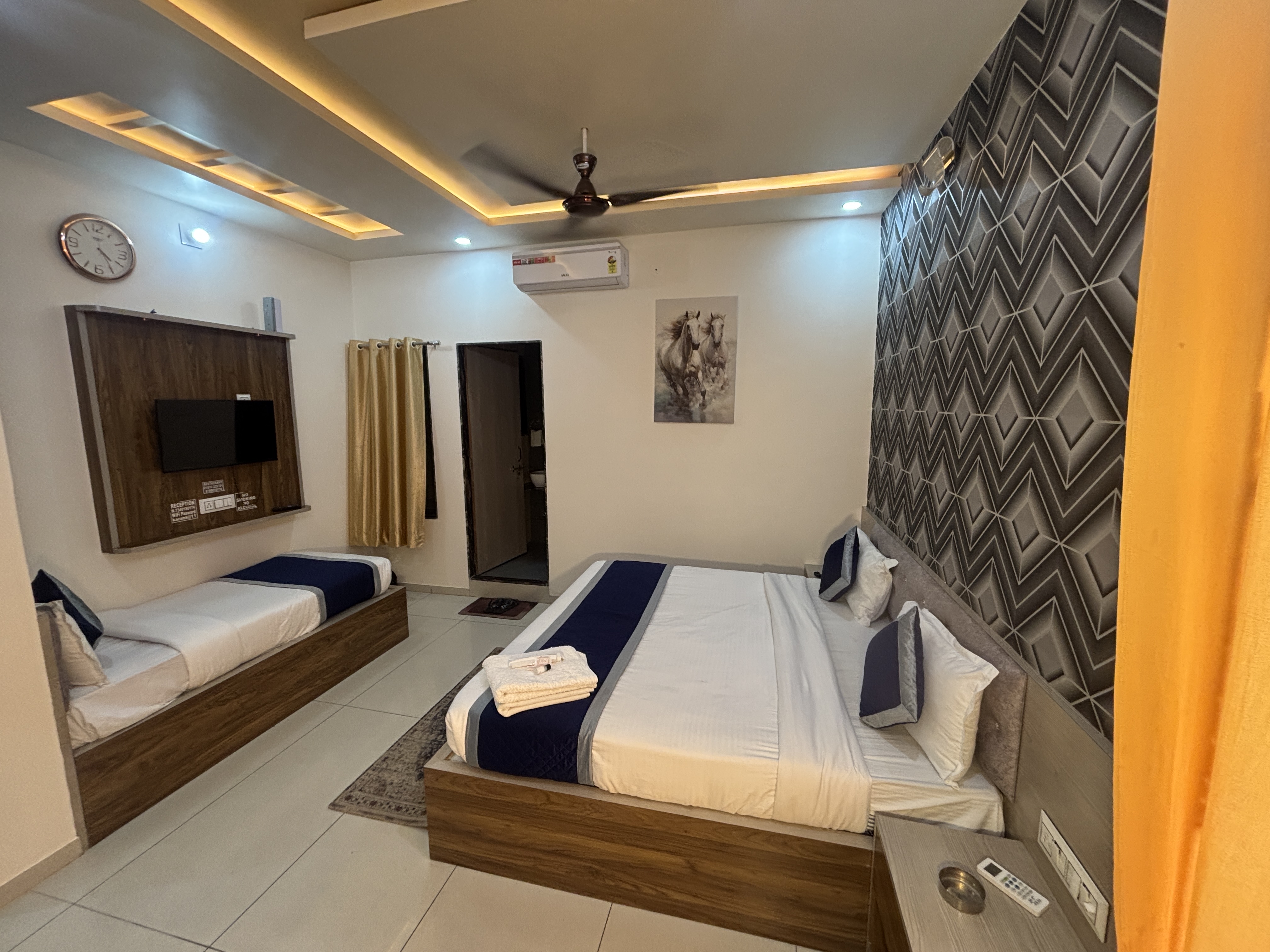 Hotel Hanuman Palace (Free Gated Parking & 10 Minutes from Temple) - Tap to explore photos