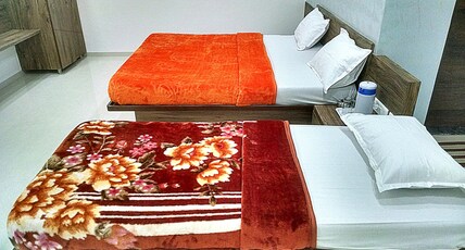 Hotel Nayan Palace Room Type - Deluxe Room