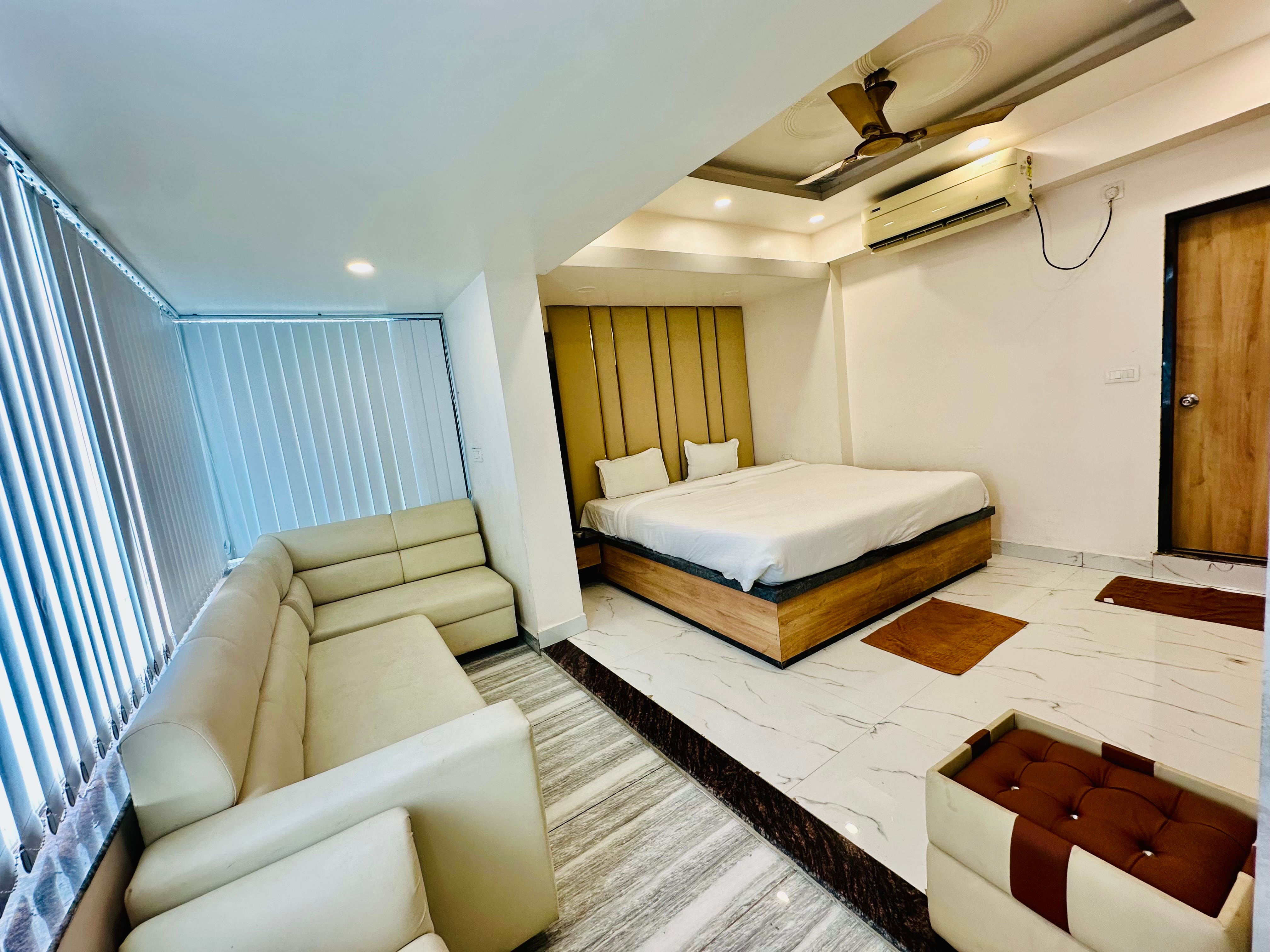 Hotel Buddha Vihar International - Tap to explore photos