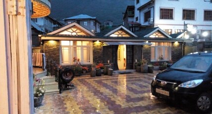 Ronak Homestay Room Type - Deluxe Rooms