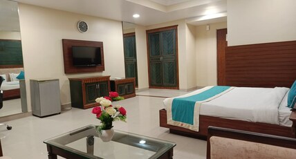 Hotel Intercity International Room Type - Deluxe Room