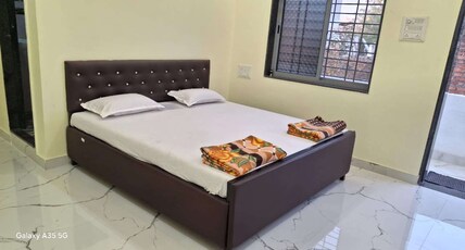 SWARAJYA BHAKTTA NIWAS Room Type - Luxury Room with Balcony