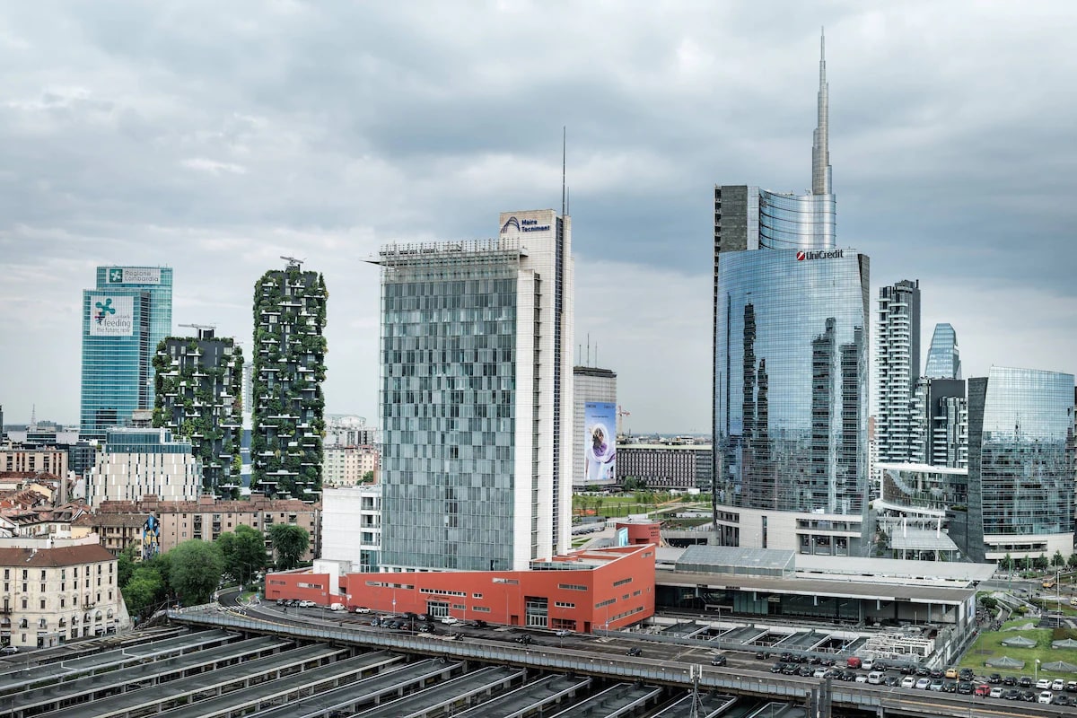 AC Hotel Milano by Marriott - Tap to explore photos