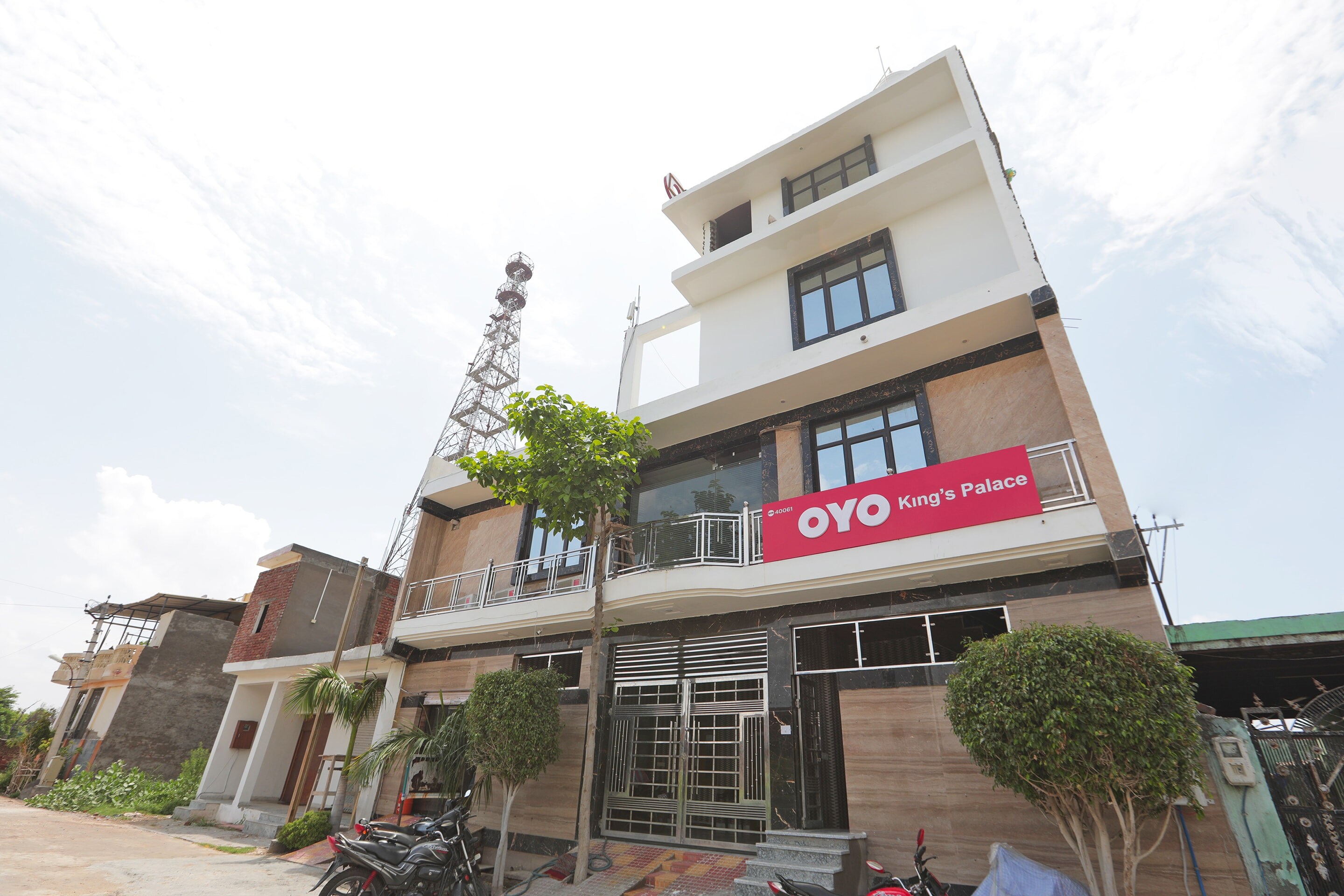 Hotel O KING PALACE - Tap to explore photos