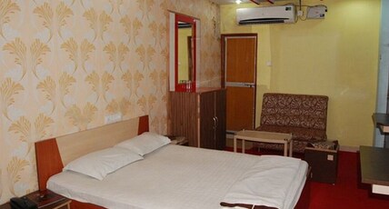 Hotel Royal Plaza Room Type - Royal Suite Luxury