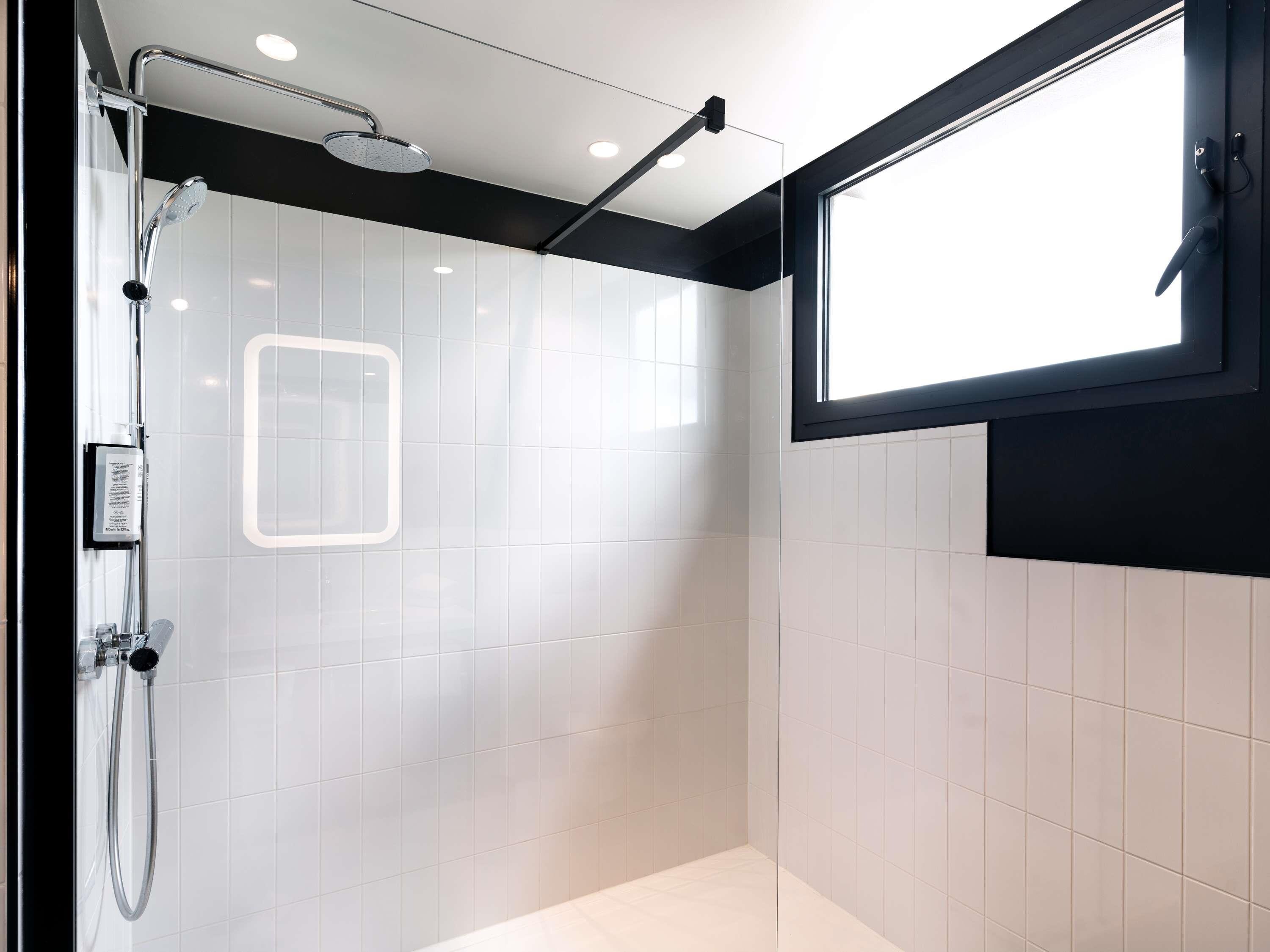 ibis Styles Paris Villejuif - Tap to explore photos