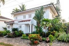 Villa Casablanca | River-touch 3bhk by the beach