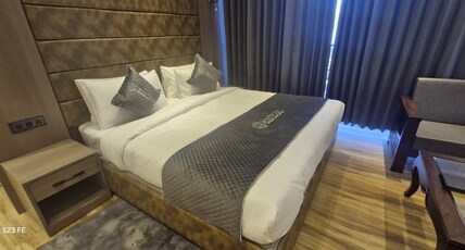 HOTEL SEA MOON Room Type - Super Deluxe Room