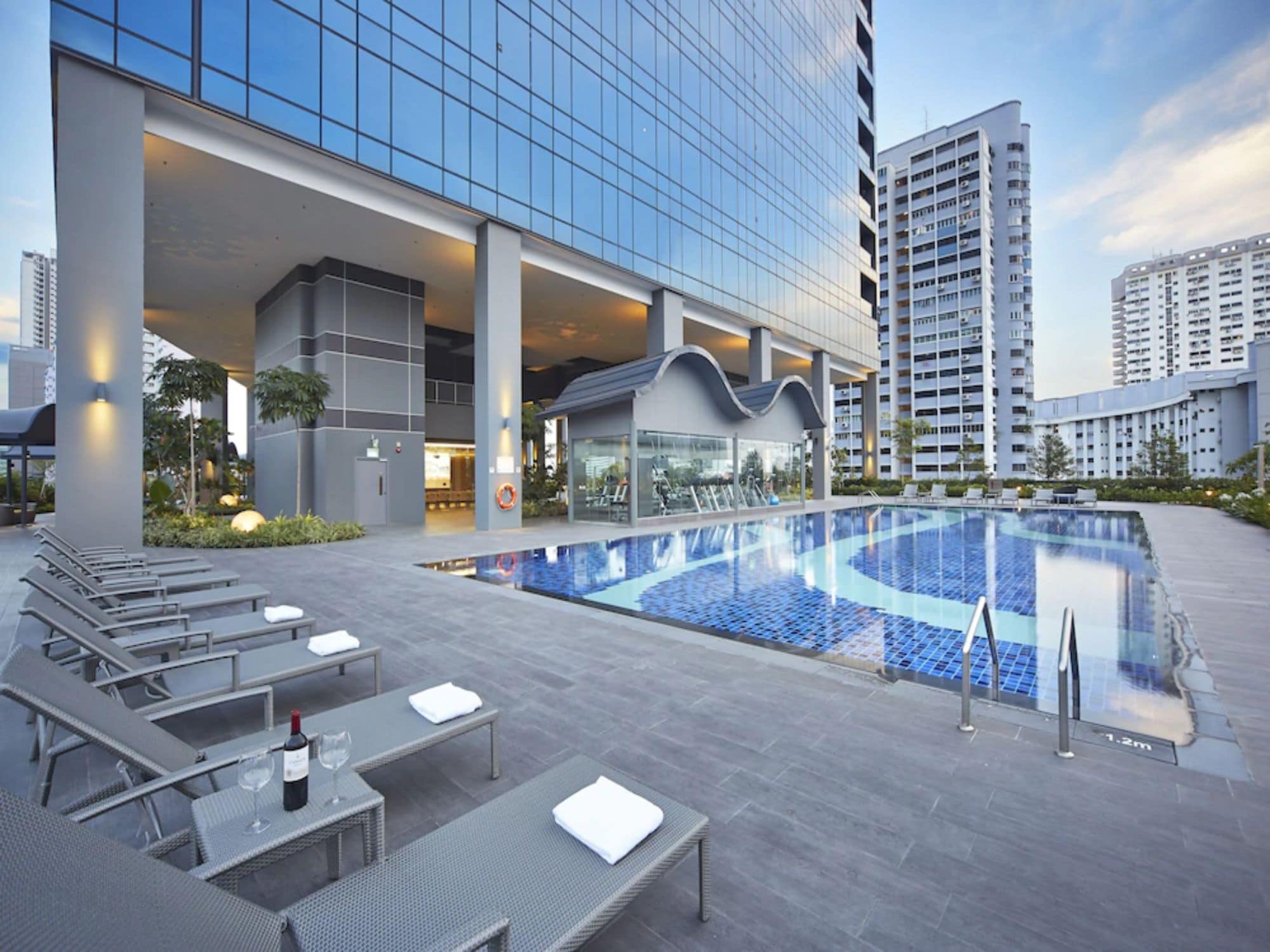 Hotel Boss Singapore - Tap to explore photos