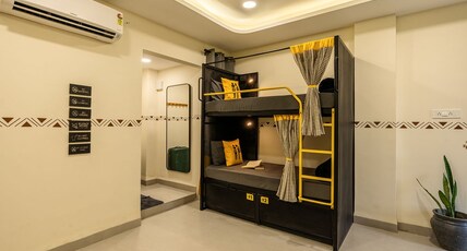 The Hosteller Indore Room Type - Bed in 6 Bed Mixed Dormitory with City