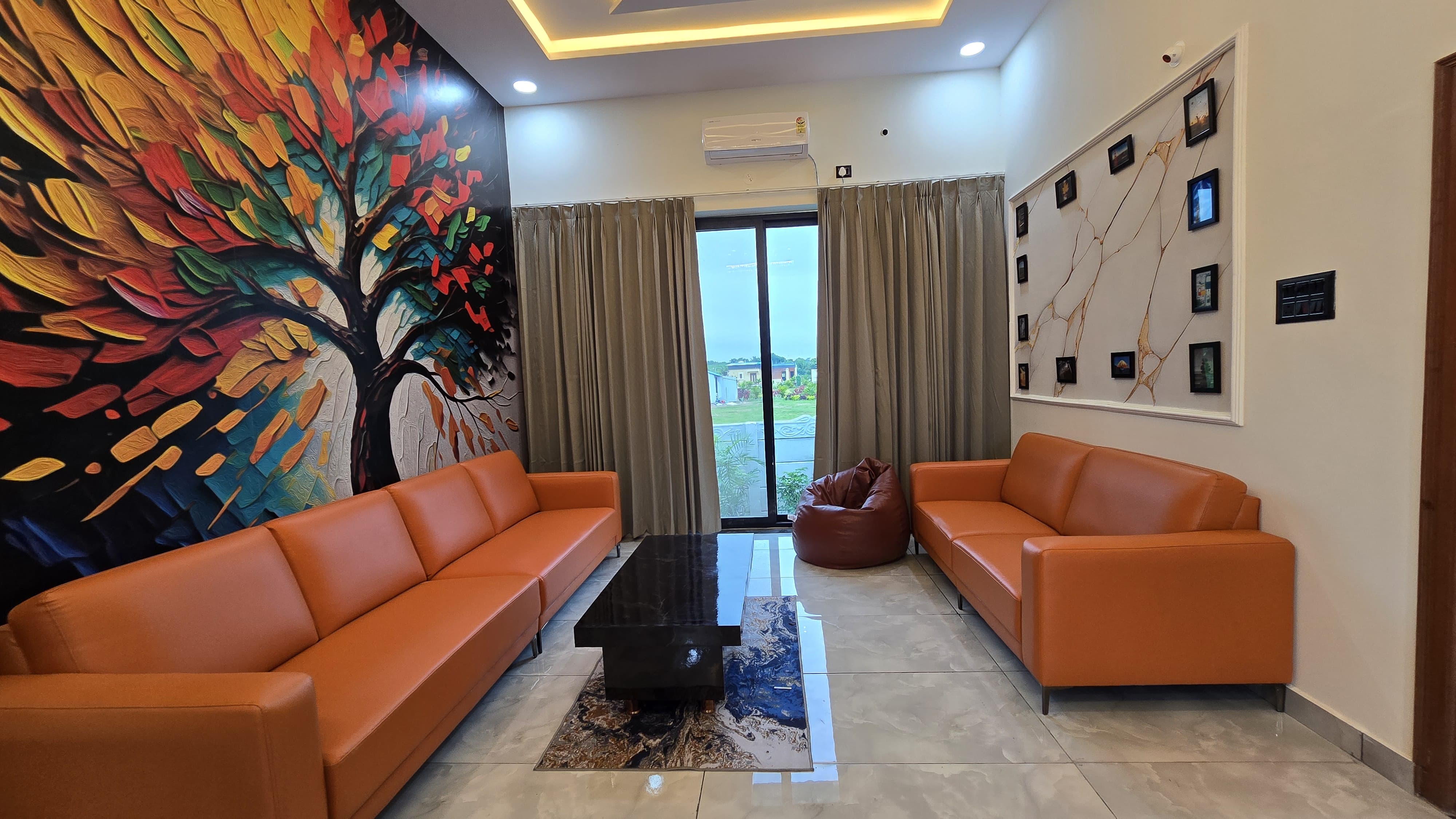Main gallery
