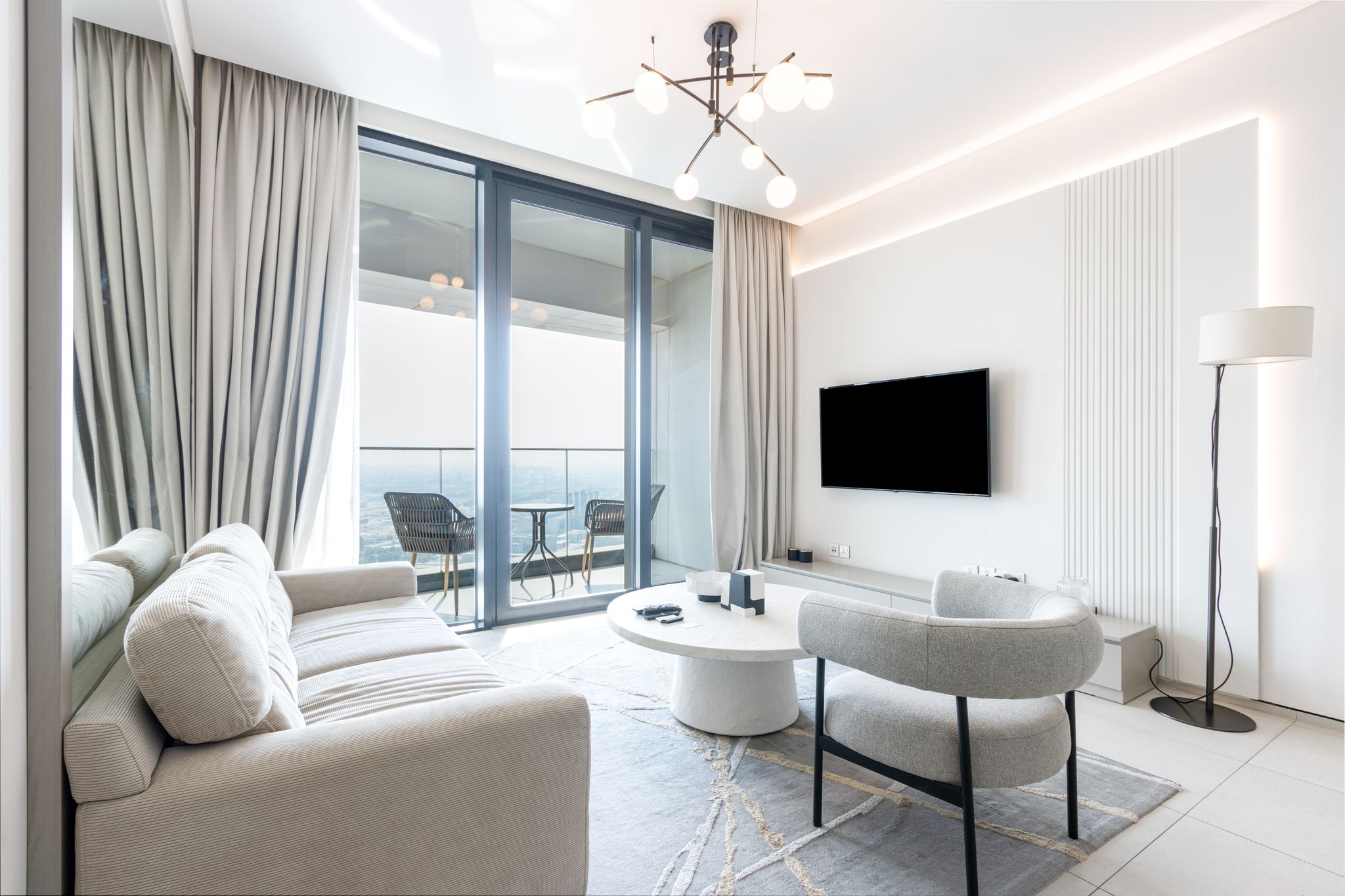 ELIVAAS Curated Prime 1BR with Marina Views and Beach Access - Tap to explore photos