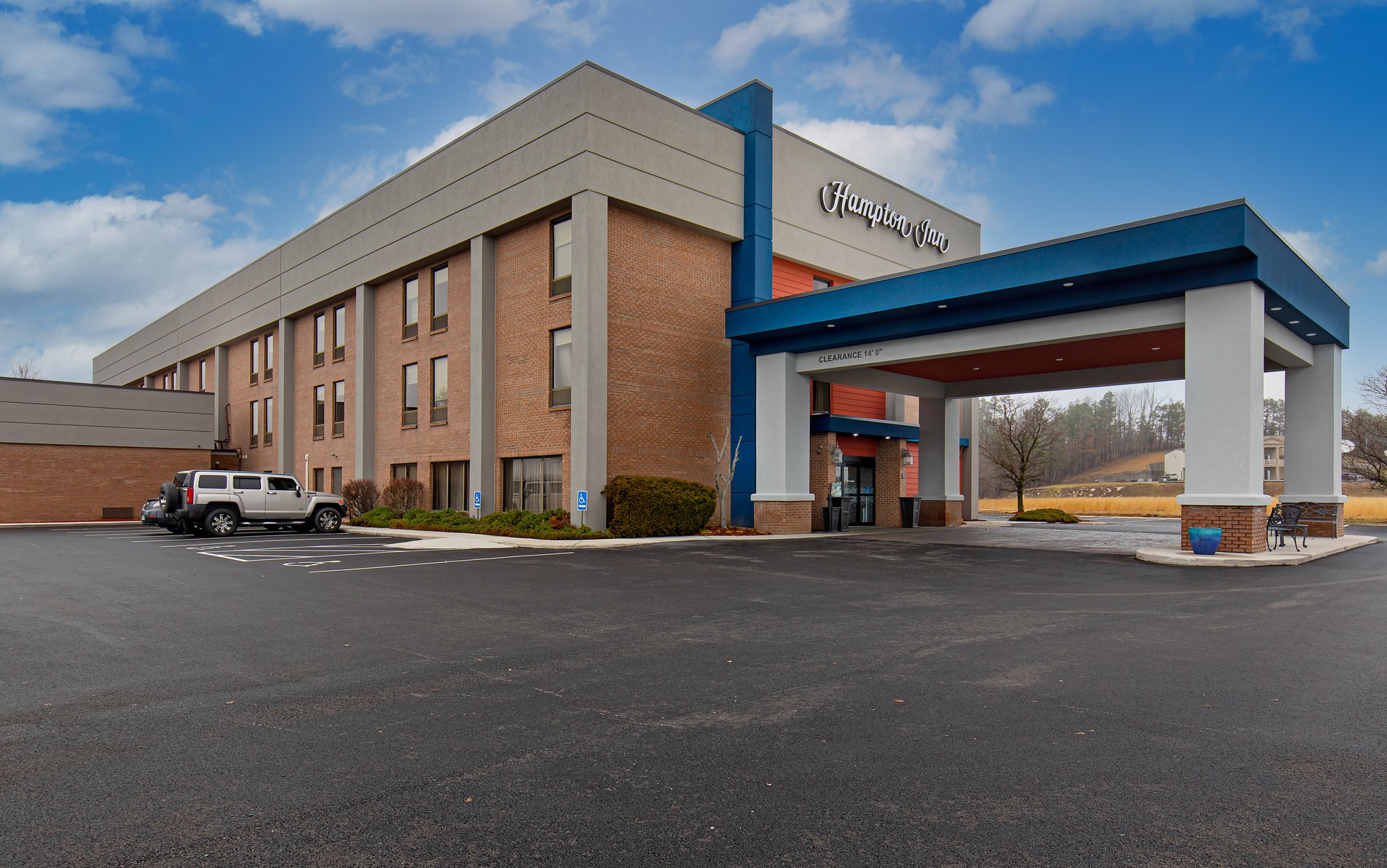 Hampton Inn Corbin KY - Tap to explore photos