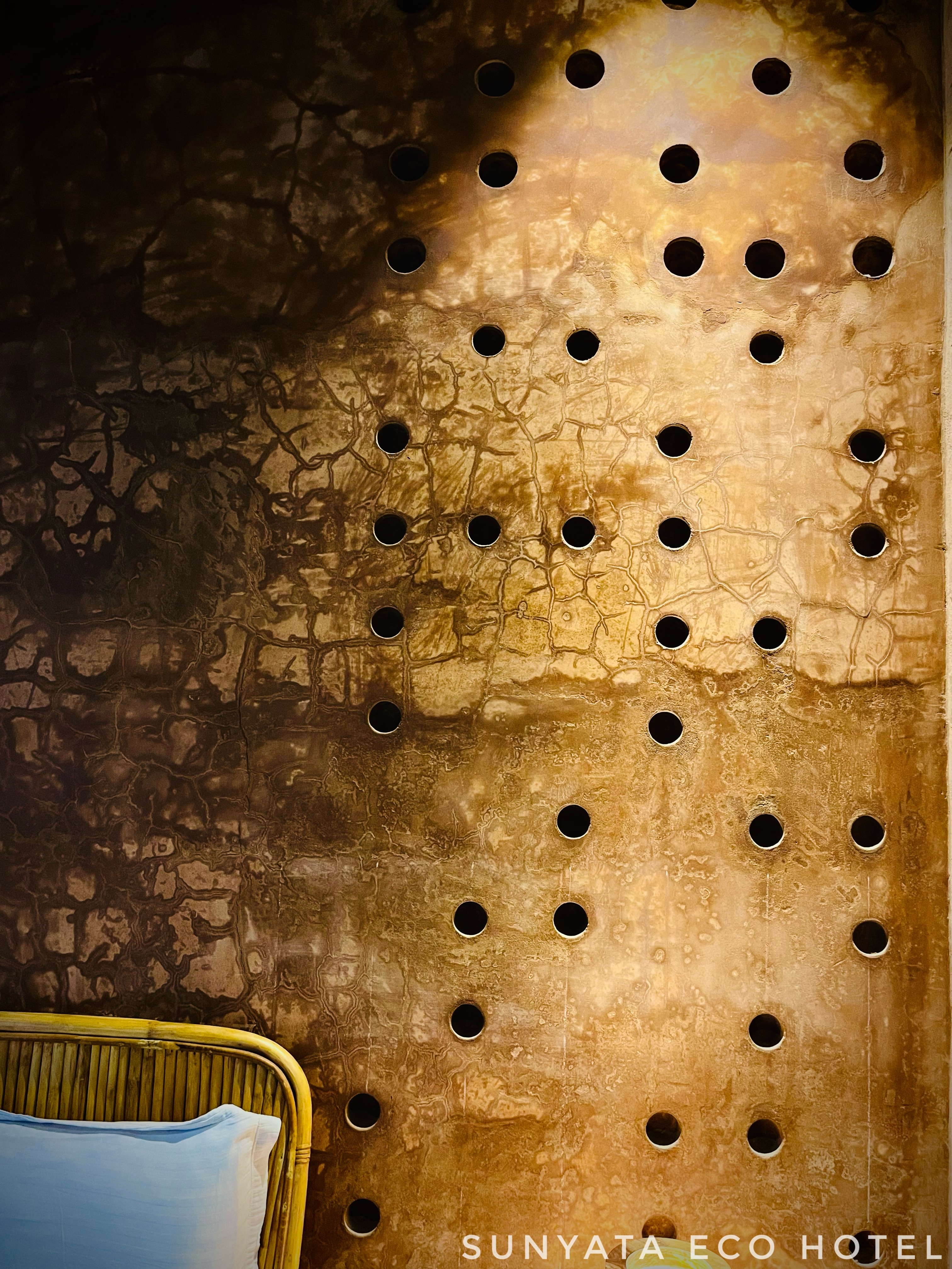 Sunyata Eco Hotel - Tap to explore photos